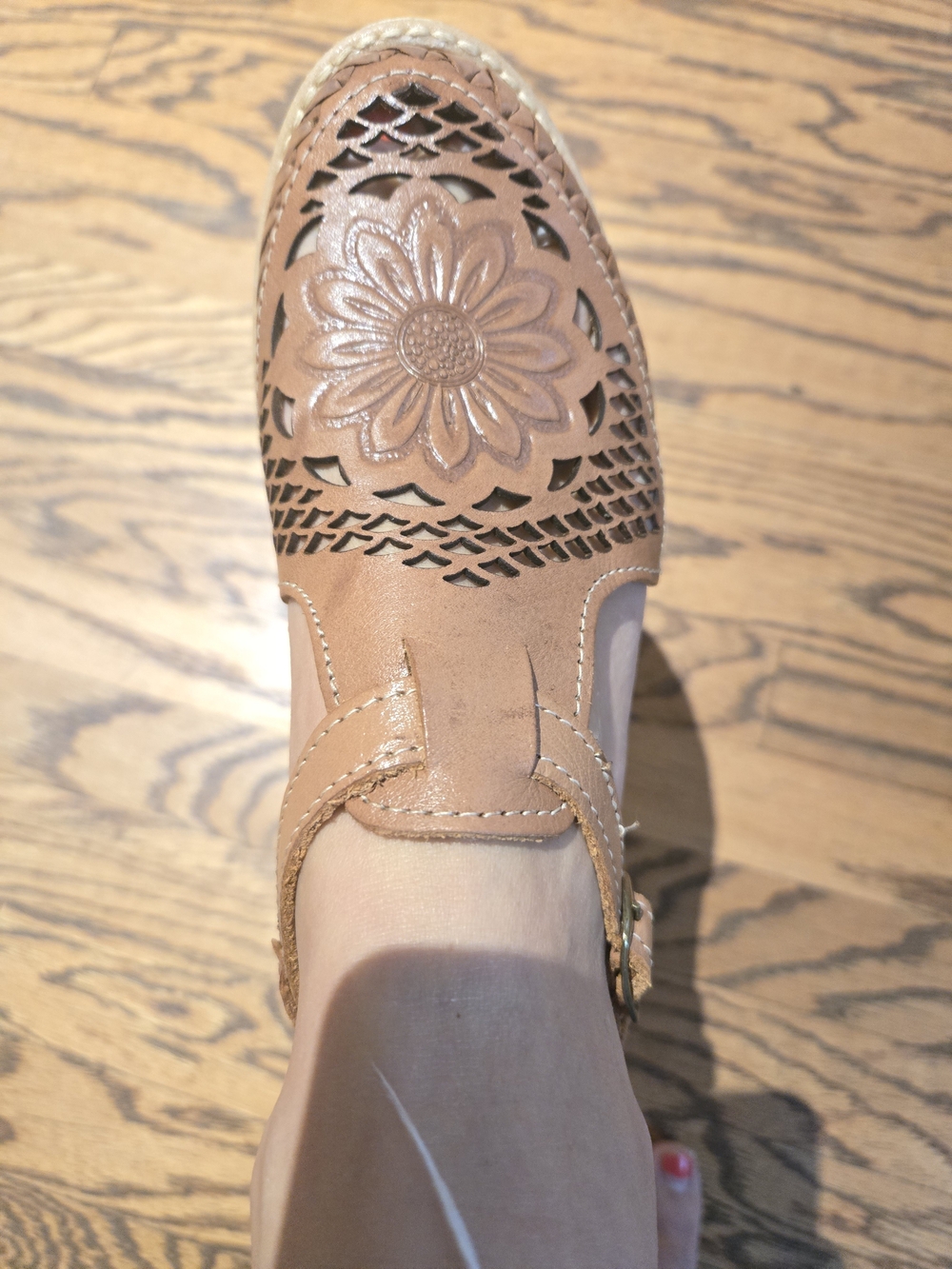 Leather Flower Cutout Mary Jane for Women - Tan
